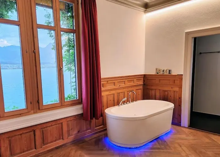 아파트 Traumwohnung Direkt Am Thunersee