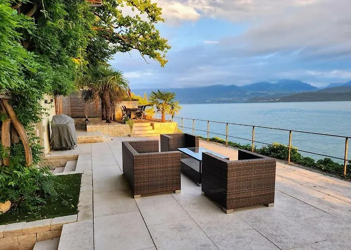 아파트 Traumwohnung Direkt Am Thunersee